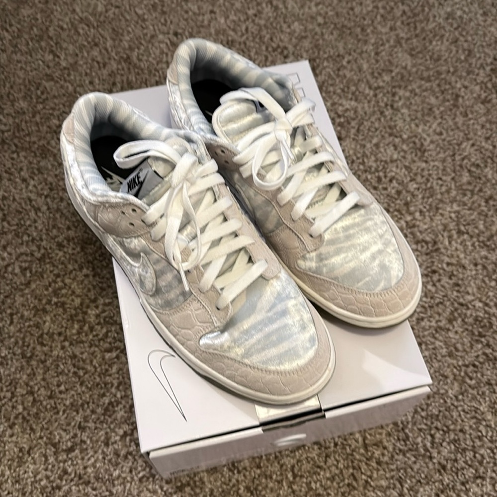 Nike Dunk by you with premium materials. Croc pattern with zebra men’s size 11